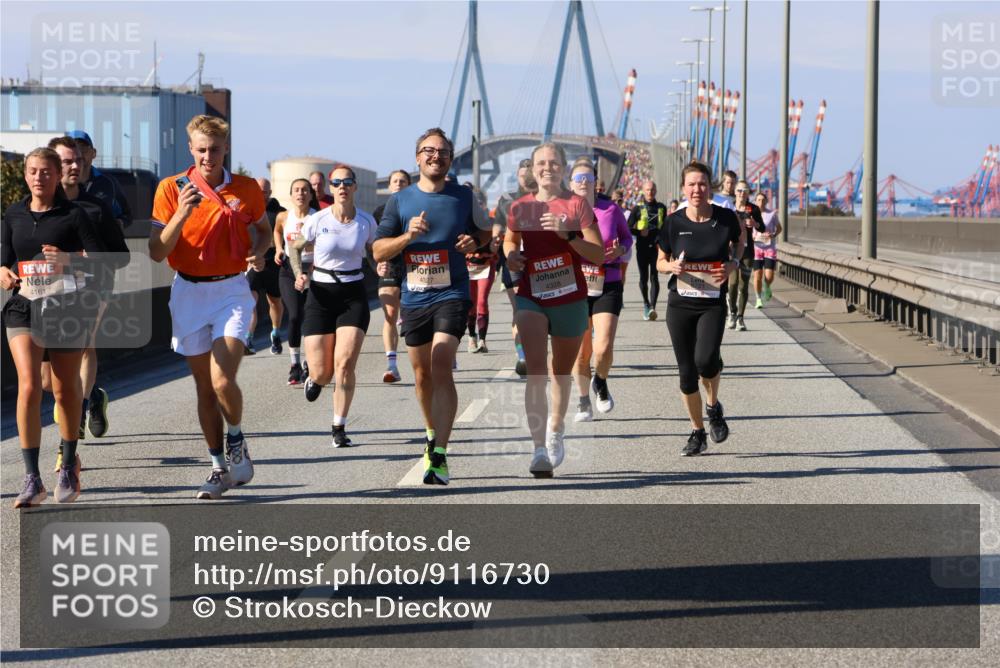 03.10.2025 - Köhlbrandbrückenlauf Strokosch-Dieckow http://msf.ph/oto/9116730 03.10.2025 12:51:40 Position 3 4161, 4327, 4328 meine-sportfotos.de