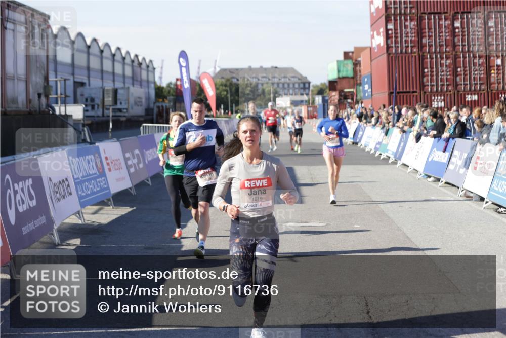 03.10.2025 - Köhlbrandbrückenlauf Jannik Wohlers http://msf.ph/oto/9116736 03.10.2025 13:02:53 Ziel 4095, 4116, 4137, 4203, 4279, 4579, 4619, 4747, 5245, 5793, 5810, 6175, 6255, 6447, 6739 meine-sportfotos.de