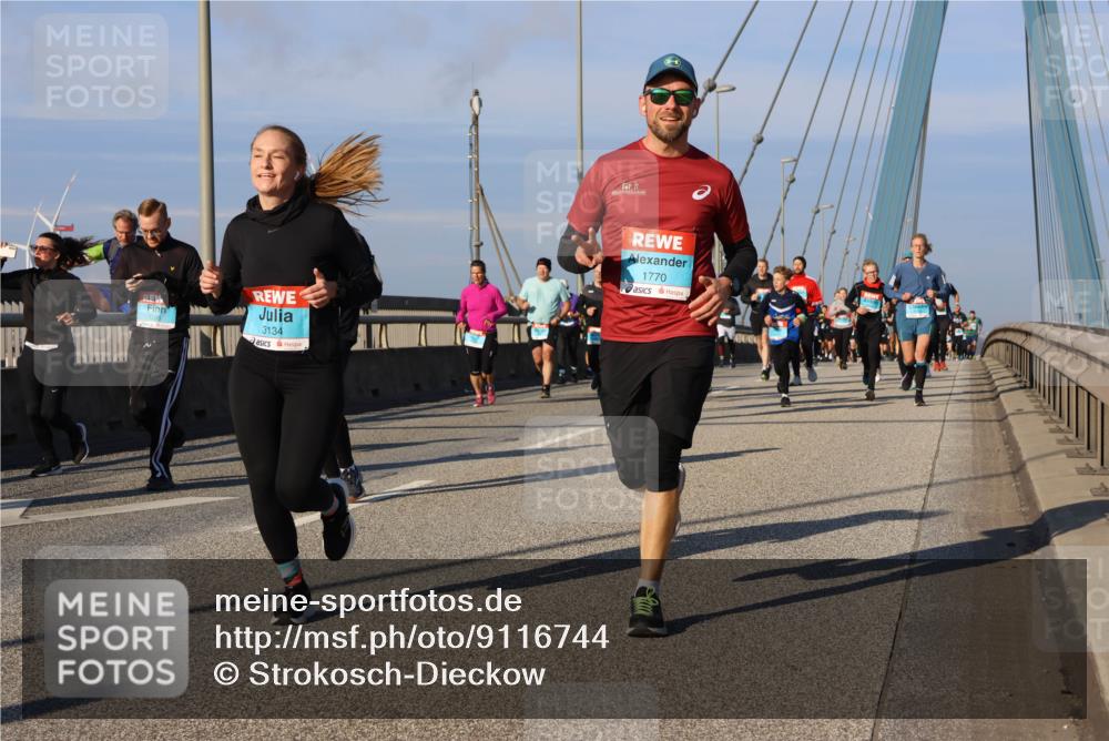 03.10.2025 - Köhlbrandbrückenlauf Strokosch-Dieckow http://msf.ph/oto/9116744 03.10.2025 09:49:49 Position 2 535, 3134, 1770 meine-sportfotos.de