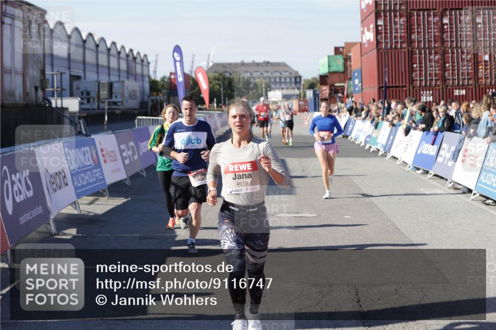 03.10.2025 - Köhlbrandbrückenlauf Jannik Wohlers http://msf.ph/oto/9116747 03.10.2025 13:02:53 Ziel 4095, 4116, 4137, 4203, 4279, 4579, 4619, 4747, 5245, 5793, 5810, 6175, 6255, 6447, 6739 meine-sportfotos.de