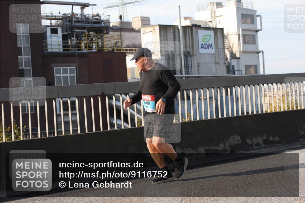03.10.2025 - Köhlbrandbrückenlauf Lena Gebhardt http://msf.ph/oto/9116752 03.10.2025 10:21:23 Position 2 2960 meine-sportfotos.de
