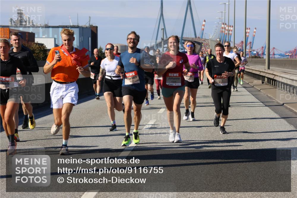 03.10.2025 - Köhlbrandbrückenlauf Strokosch-Dieckow http://msf.ph/oto/9116755 03.10.2025 12:51:41 Position 3 4161, 4302, 4327, 4328 meine-sportfotos.de
