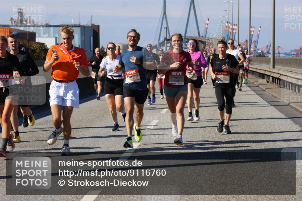 03.10.2025 - Köhlbrandbrückenlauf Strokosch-Dieckow http://msf.ph/oto/9116760 03.10.2025 12:51:41 Position 3 4161, 4327, 4328 meine-sportfotos.de