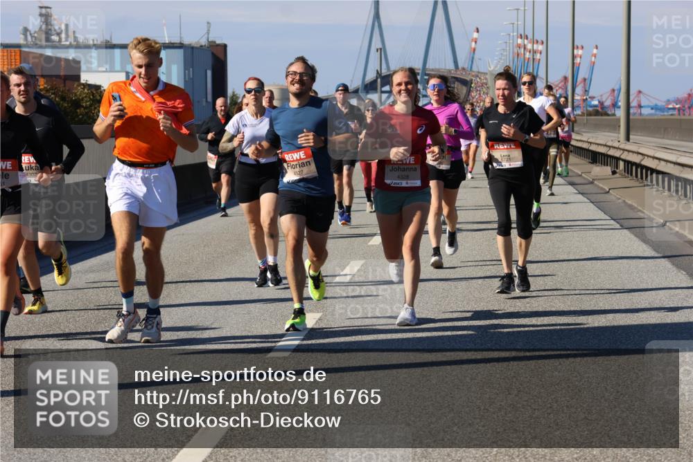 03.10.2025 - Köhlbrandbrückenlauf Strokosch-Dieckow http://msf.ph/oto/9116765 03.10.2025 12:51:41 Position 3 51, 4302, 4327, 4328, 6721 meine-sportfotos.de