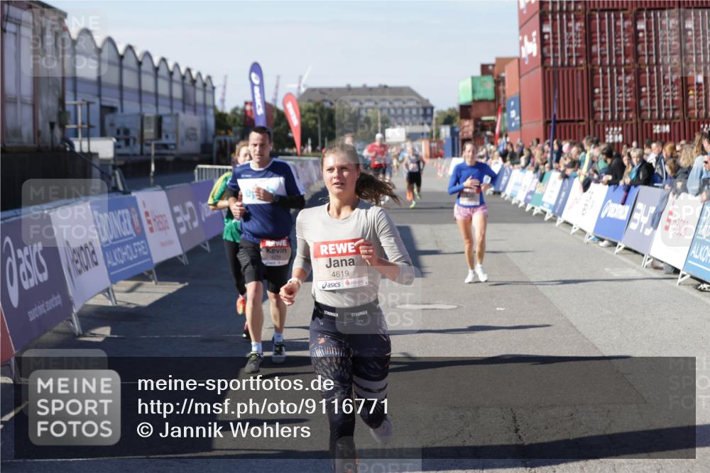03.10.2025 - Köhlbrandbrückenlauf Jannik Wohlers http://msf.ph/oto/9116771 03.10.2025 13:02:54 Ziel 4095, 4116, 4137, 4203, 4279, 4579, 4619, 4747, 5245, 5793, 5810, 6175, 6447, 6739 meine-sportfotos.de
