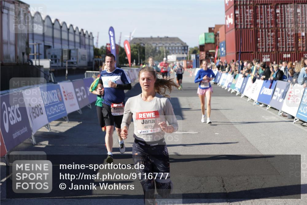 03.10.2025 - Köhlbrandbrückenlauf Jannik Wohlers http://msf.ph/oto/9116777 03.10.2025 13:02:54 Ziel 4095, 4116, 4137, 4203, 4279, 4579, 4619, 4747, 5245, 5793, 5810, 6175, 6447, 6739 meine-sportfotos.de