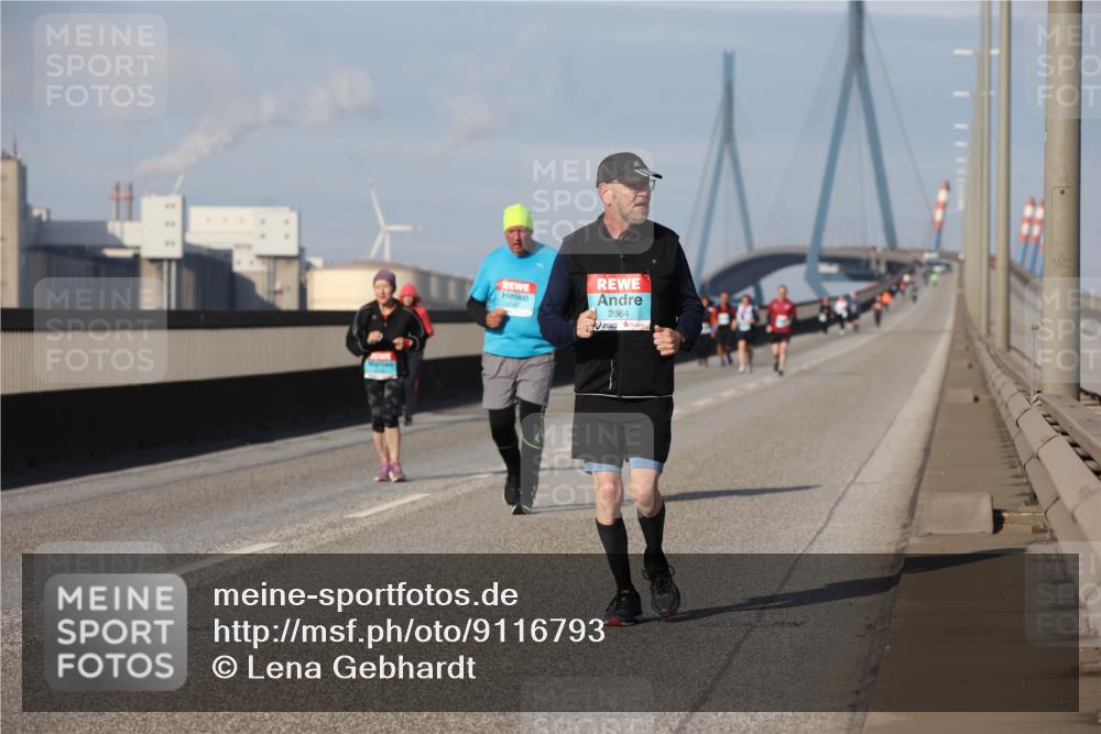 03.10.2025 - Köhlbrandbrückenlauf Lena Gebhardt http://msf.ph/oto/9116793 03.10.2025 10:21:34 Position 2 2664 meine-sportfotos.de
