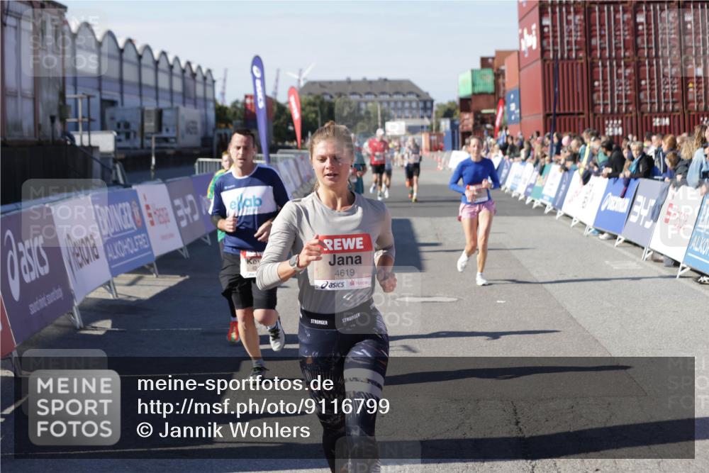 03.10.2025 - Köhlbrandbrückenlauf Jannik Wohlers http://msf.ph/oto/9116799 03.10.2025 13:02:54 Ziel 4095, 4116, 4137, 4203, 4279, 4579, 4619, 4747, 5245, 5793, 5810, 6175, 6447, 6739 meine-sportfotos.de