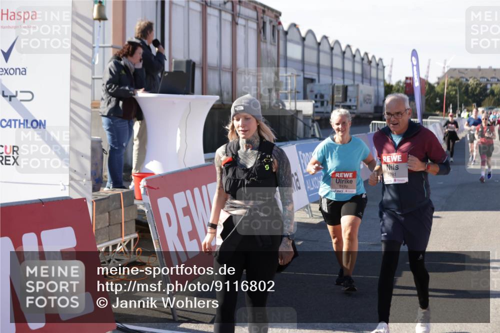 03.10.2025 - Köhlbrandbrückenlauf Jannik Wohlers http://msf.ph/oto/9116802 03.10.2025 13:33:33 Ziel 4006, 4744, 5179, 5211, 5281, 5413, 5546, 5549, 6094, 6276 meine-sportfotos.de