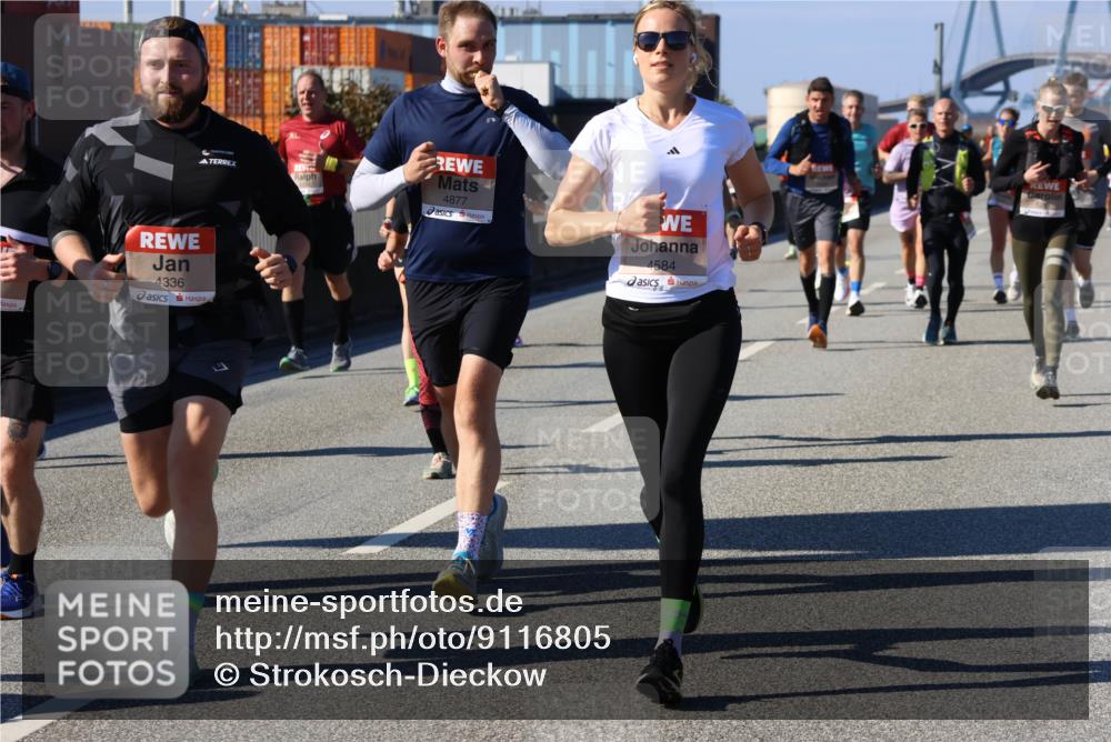 03.10.2025 - Köhlbrandbrückenlauf Strokosch-Dieckow http://msf.ph/oto/9116805 03.10.2025 12:51:46 Position 3 4877, 4336, 4584 meine-sportfotos.de