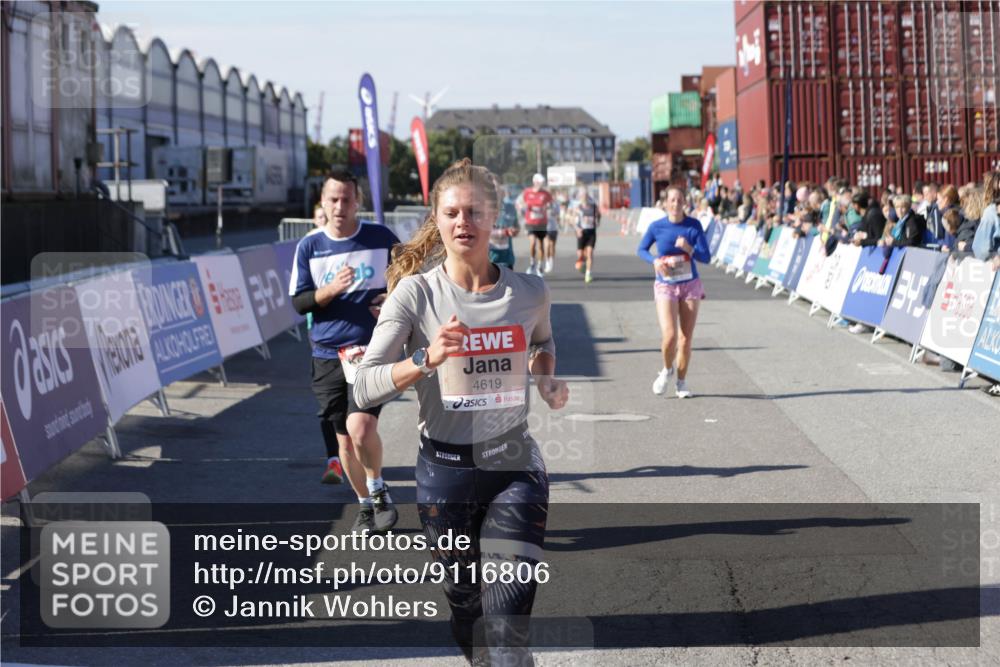03.10.2025 - Köhlbrandbrückenlauf Jannik Wohlers http://msf.ph/oto/9116806 03.10.2025 13:02:54 Ziel 4095, 4116, 4137, 4203, 4279, 4579, 4619, 4747, 5245, 5793, 5810, 6175, 6447, 6739 meine-sportfotos.de