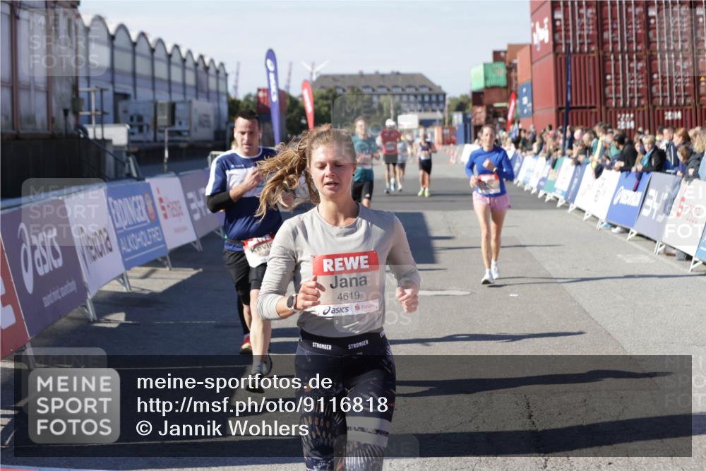 03.10.2025 - Köhlbrandbrückenlauf Jannik Wohlers http://msf.ph/oto/9116818 03.10.2025 13:02:54 Ziel 4095, 4116, 4137, 4203, 4279, 4579, 4619, 4747, 5245, 5793, 5810, 6175, 6447, 6739 meine-sportfotos.de