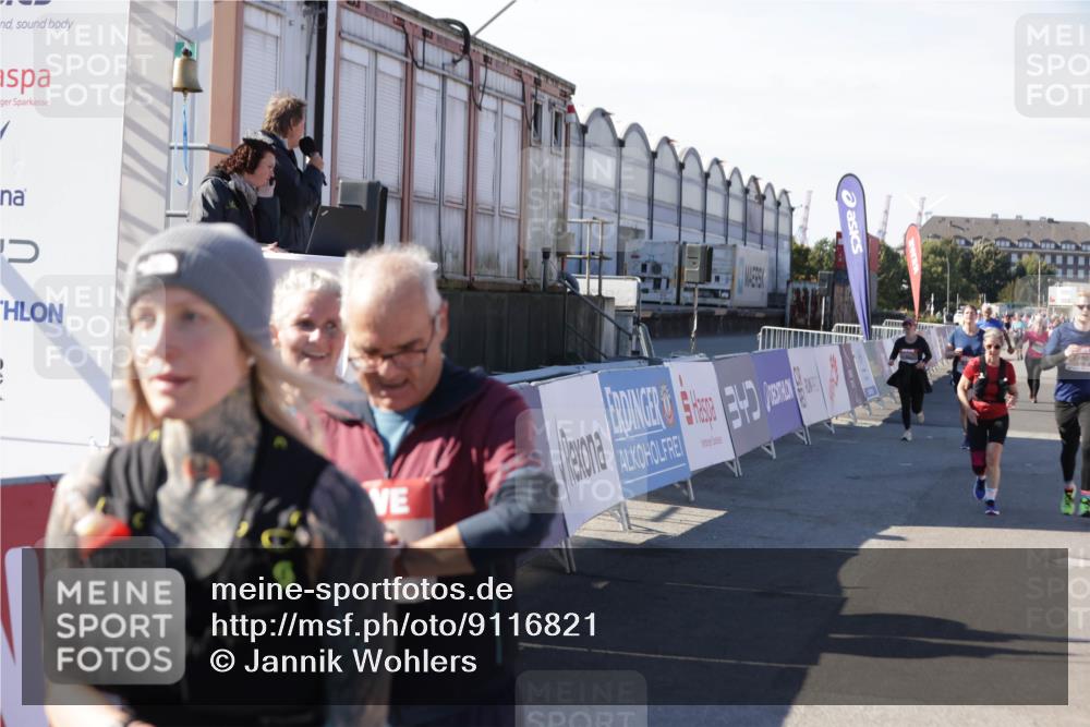 03.10.2025 - Köhlbrandbrückenlauf Jannik Wohlers http://msf.ph/oto/9116821 03.10.2025 13:33:35 Ziel 4006, 4744, 5179, 5211, 5281, 5413, 5546, 5549, 5579, 6094, 6276, 6734 meine-sportfotos.de