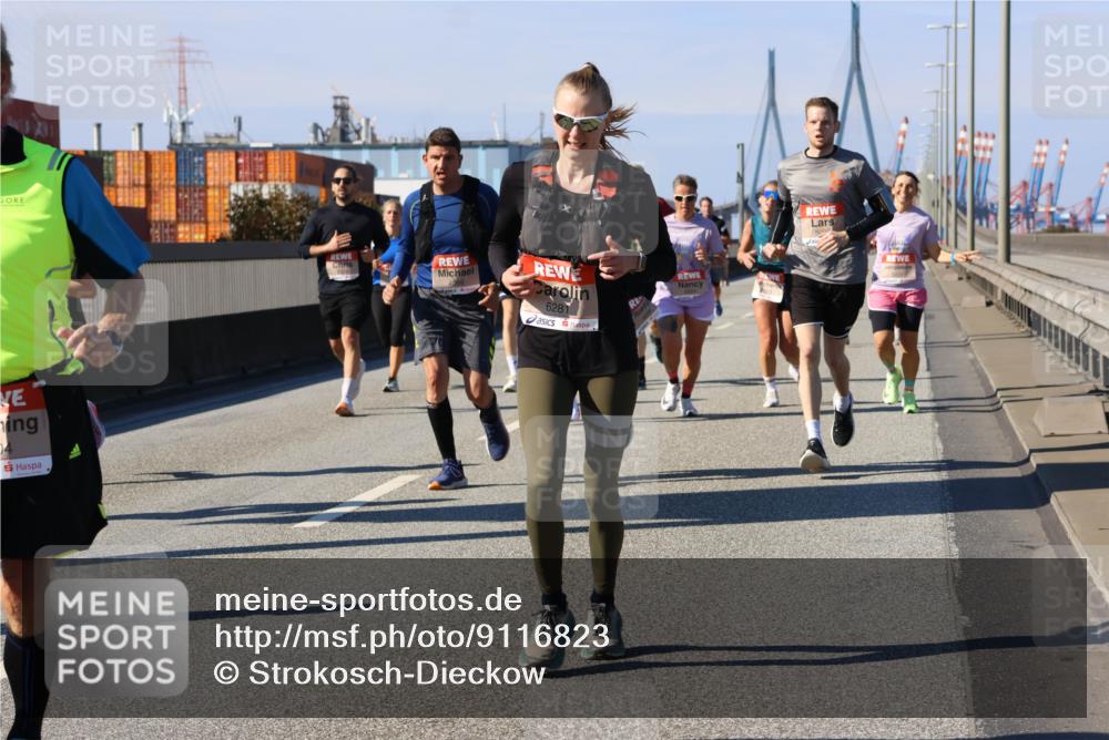 03.10.2025 - Köhlbrandbrückenlauf Strokosch-Dieckow http://msf.ph/oto/9116823 03.10.2025 12:51:50 Position 3 6281 meine-sportfotos.de