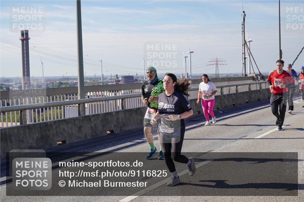 03.10.2025 - Köhlbrandbrückenlauf Michael Burmester http://msf.ph/oto/9116825 03.10.2025 12:58:30 Position 2 10, 47, 6436 meine-sportfotos.de