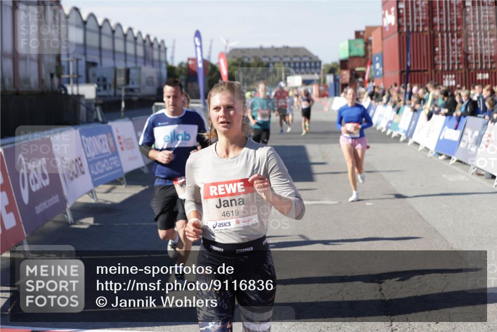 03.10.2025 - Köhlbrandbrückenlauf Jannik Wohlers http://msf.ph/oto/9116836 03.10.2025 13:02:54 Ziel 4095, 4116, 4137, 4203, 4279, 4579, 4619, 4747, 5245, 5793, 5810, 6175, 6447, 6739 meine-sportfotos.de