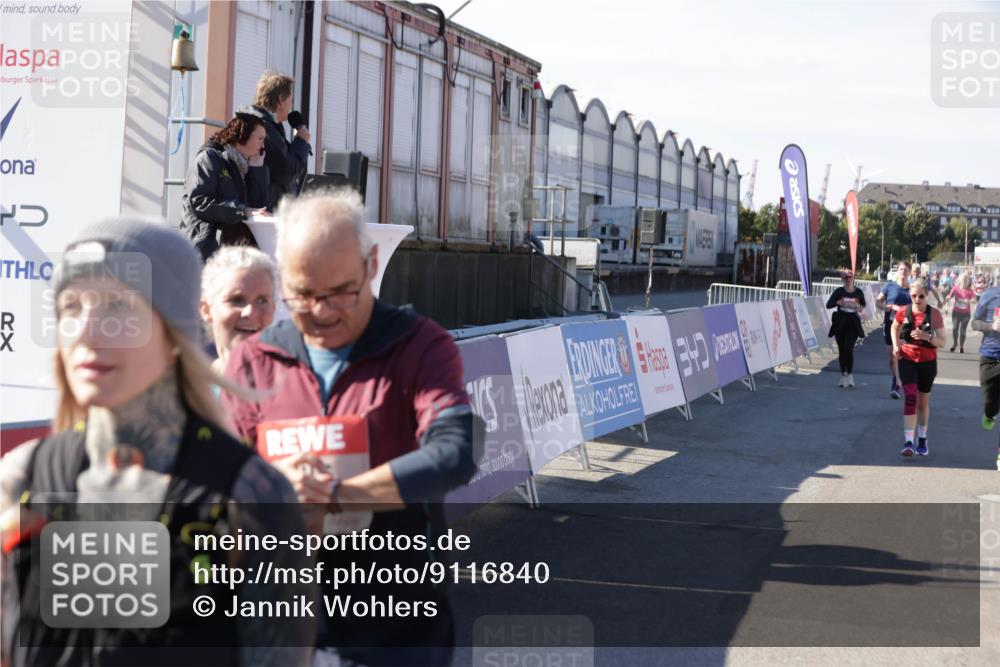 03.10.2025 - Köhlbrandbrückenlauf Jannik Wohlers http://msf.ph/oto/9116840 03.10.2025 13:33:35 Ziel 4006, 4744, 5179, 5211, 5281, 5413, 5546, 5549, 5579, 6094, 6276, 6734 meine-sportfotos.de