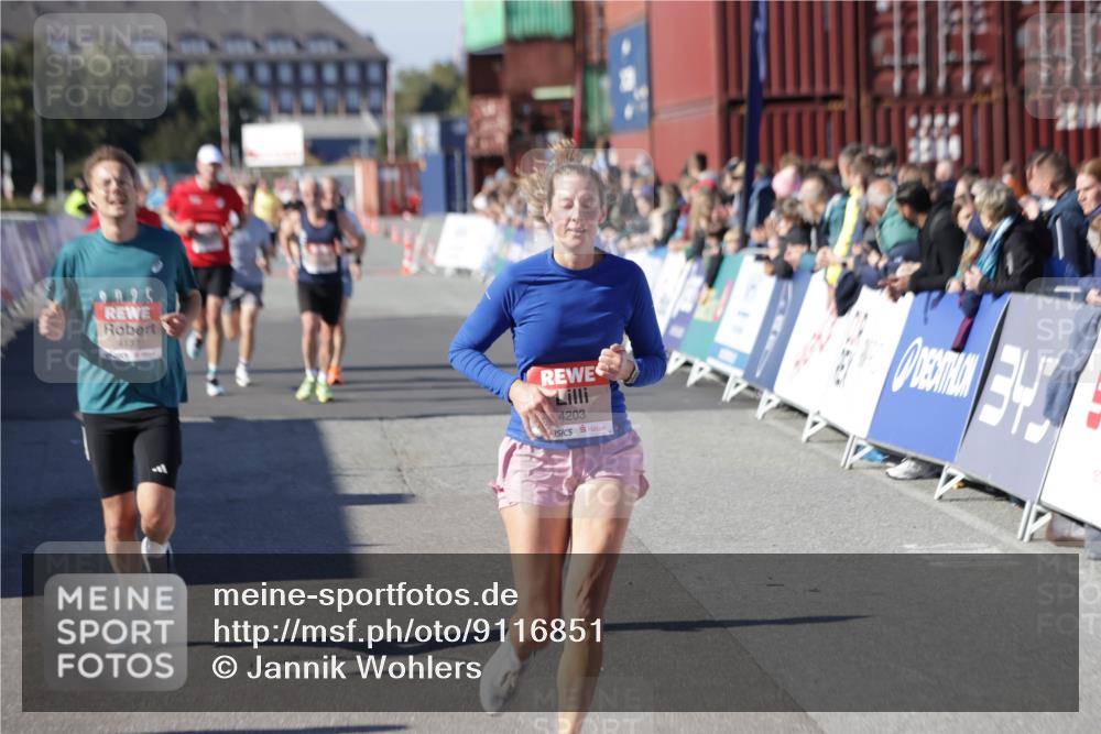 03.10.2025 - Köhlbrandbrückenlauf Jannik Wohlers http://msf.ph/oto/9116851 03.10.2025 13:02:55 Ziel 4095, 4116, 4137, 4203, 4279, 4294, 4619, 4747, 5245, 5793, 5810, 6175, 6447, 6739, 6770 meine-sportfotos.de