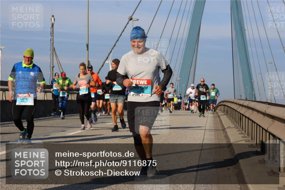 03.10.2025 - Köhlbrandbrückenlauf Strokosch-Dieckow http://msf.ph/oto/9116875 03.10.2025 09:50:04 Position 2 2956, 1905, 2044 meine-sportfotos.de