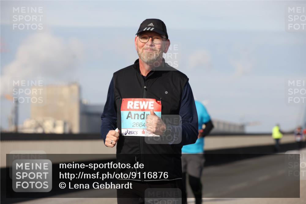 03.10.2025 - Köhlbrandbrückenlauf Lena Gebhardt http://msf.ph/oto/9116876 03.10.2025 10:21:37 Position 2 2664 meine-sportfotos.de