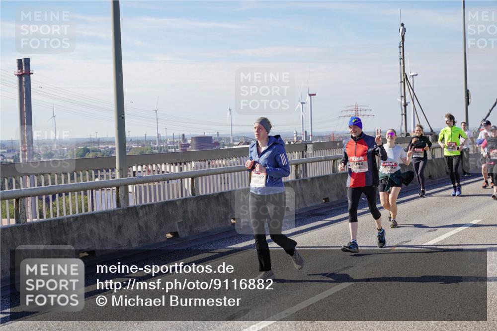 03.10.2025 - Köhlbrandbrückenlauf Michael Burmester http://msf.ph/oto/9116882 03.10.2025 12:58:34 Position 2 5985 meine-sportfotos.de