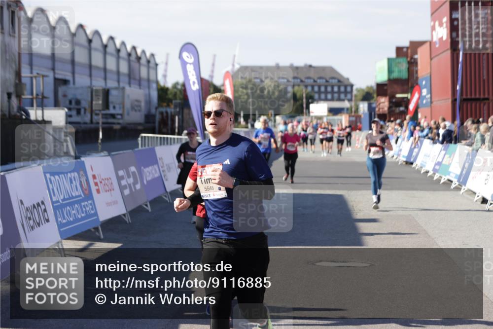 03.10.2025 - Köhlbrandbrückenlauf Jannik Wohlers http://msf.ph/oto/9116885 03.10.2025 13:33:38 Ziel 4006, 4744, 5179, 5281, 5367, 5546, 5549, 5579, 6094, 6734 meine-sportfotos.de