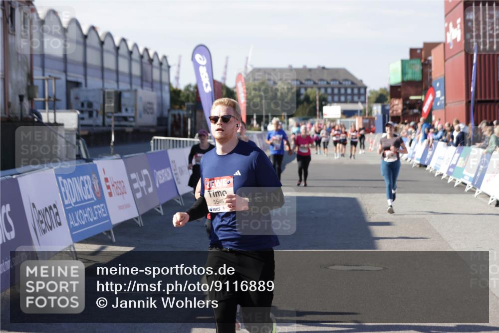 03.10.2025 - Köhlbrandbrückenlauf Jannik Wohlers http://msf.ph/oto/9116889 03.10.2025 13:33:38 Ziel 4006, 4744, 5179, 5281, 5367, 5546, 5549, 5579, 6094, 6734 meine-sportfotos.de