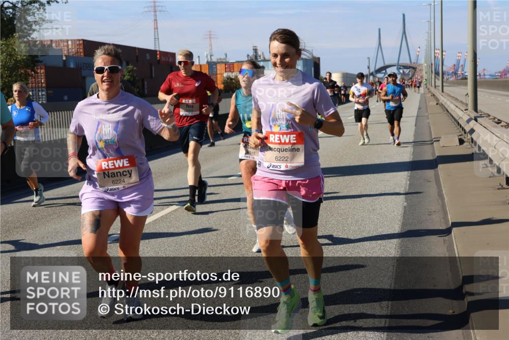 03.10.2025 - Köhlbrandbrückenlauf Strokosch-Dieckow http://msf.ph/oto/9116890 03.10.2025 12:51:55 Position 3 4015, 6222, 6224 meine-sportfotos.de