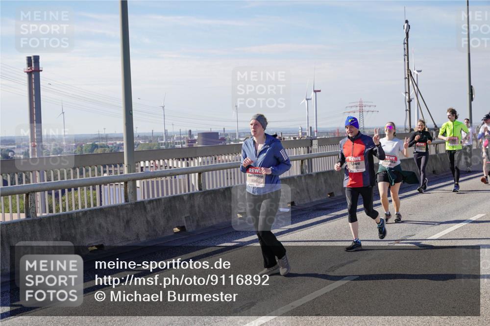 03.10.2025 - Köhlbrandbrückenlauf Michael Burmester http://msf.ph/oto/9116892 03.10.2025 12:58:34 Position 2 5344 meine-sportfotos.de