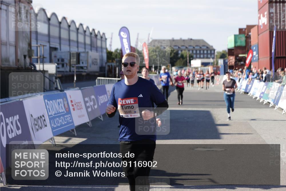 03.10.2025 - Köhlbrandbrückenlauf Jannik Wohlers http://msf.ph/oto/9116902 03.10.2025 13:33:38 Ziel 4006, 4744, 5179, 5281, 5367, 5546, 5549, 5579, 6094, 6734 meine-sportfotos.de