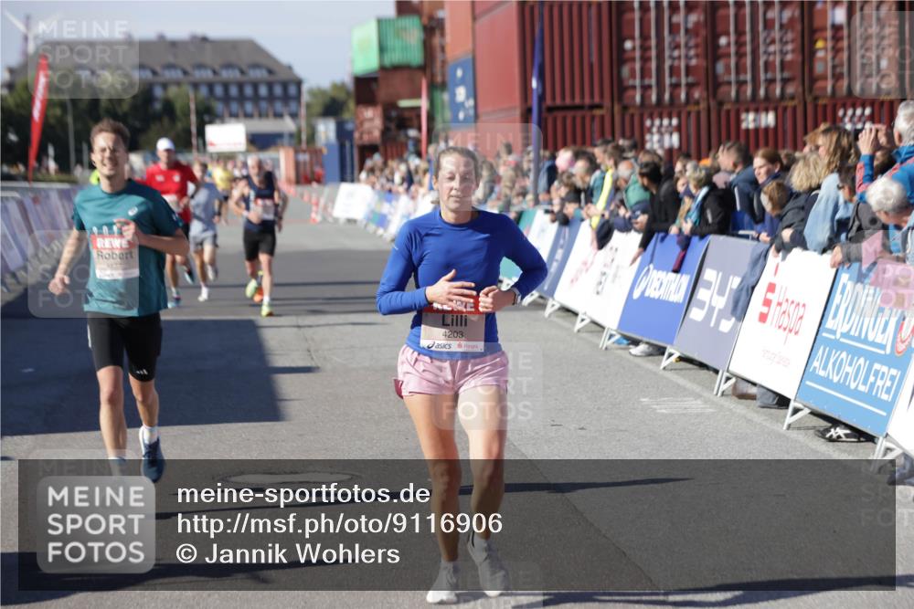 03.10.2025 - Köhlbrandbrückenlauf Jannik Wohlers http://msf.ph/oto/9116906 03.10.2025 13:02:56 Ziel 4095, 4116, 4137, 4203, 4279, 4294, 4619, 4747, 5245, 5793, 5810, 6175, 6447, 6655, 6770 meine-sportfotos.de