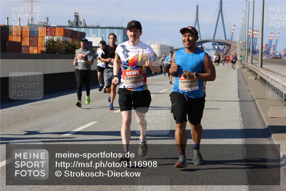 03.10.2025 - Köhlbrandbrückenlauf Strokosch-Dieckow http://msf.ph/oto/9116908 03.10.2025 12:51:58 Position 3 2024, 4263, 4165 meine-sportfotos.de