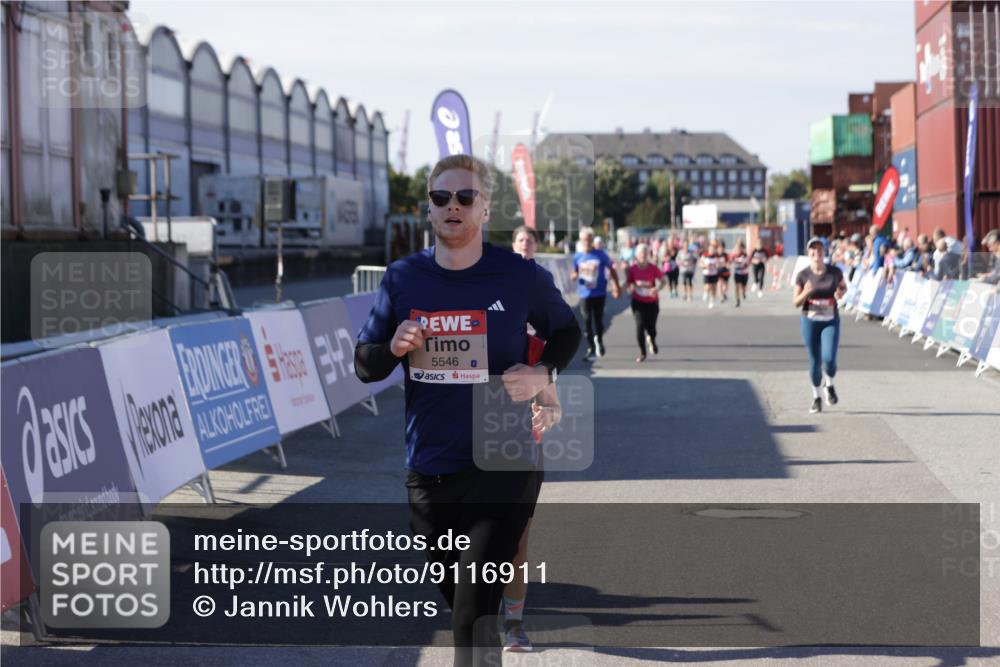 03.10.2025 - Köhlbrandbrückenlauf Jannik Wohlers http://msf.ph/oto/9116911 03.10.2025 13:33:38 Ziel 4006, 4744, 5179, 5281, 5367, 5546, 5549, 5579, 6094, 6734 meine-sportfotos.de