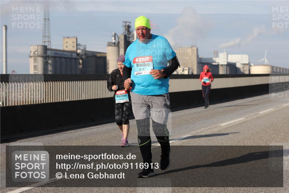 03.10.2025 - Köhlbrandbrückenlauf Lena Gebhardt http://msf.ph/oto/9116913 03.10.2025 10:21:42 Position 2 2236, 2647 meine-sportfotos.de