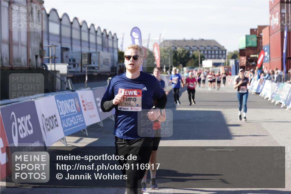 03.10.2025 - Köhlbrandbrückenlauf Jannik Wohlers http://msf.ph/oto/9116917 03.10.2025 13:33:38 Ziel 4006, 4744, 5179, 5281, 5367, 5546, 5549, 5579, 6094, 6734 meine-sportfotos.de