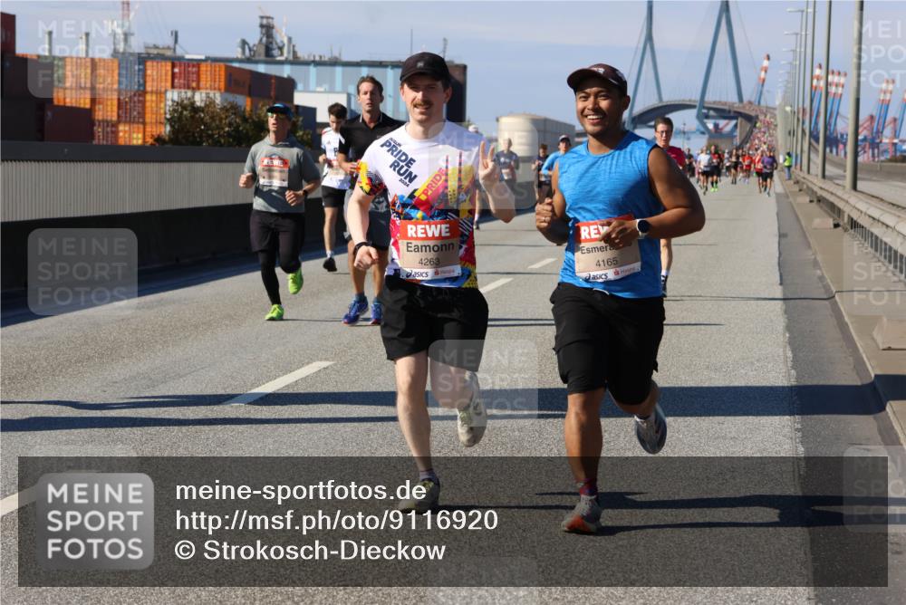 03.10.2025 - Köhlbrandbrückenlauf Strokosch-Dieckow http://msf.ph/oto/9116920 03.10.2025 12:51:58 Position 3 2024, 4263, 4165 meine-sportfotos.de