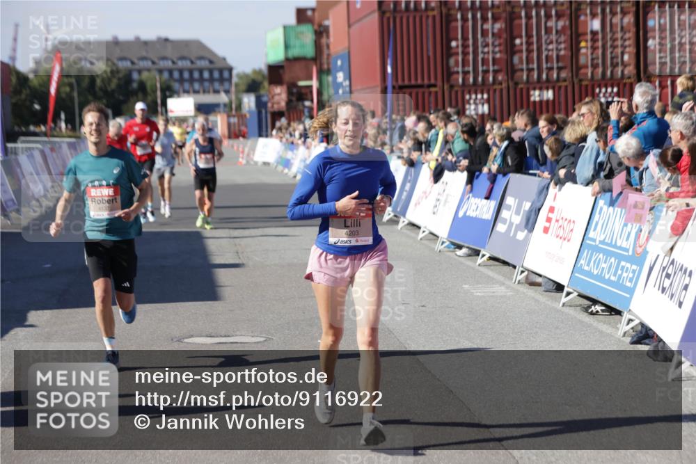 03.10.2025 - Köhlbrandbrückenlauf Jannik Wohlers http://msf.ph/oto/9116922 03.10.2025 13:02:56 Ziel 4095, 4116, 4137, 4203, 4279, 4294, 4619, 4747, 5245, 5793, 5810, 6175, 6447, 6655, 6770 meine-sportfotos.de