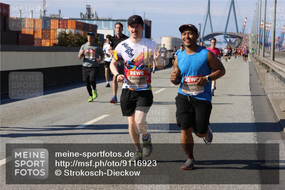 03.10.2025 - Köhlbrandbrückenlauf Strokosch-Dieckow http://msf.ph/oto/9116923 03.10.2025 12:51:58 Position 3 2024, 4263, 4165 meine-sportfotos.de