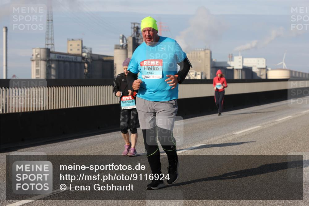 03.10.2025 - Köhlbrandbrückenlauf Lena Gebhardt http://msf.ph/oto/9116924 03.10.2025 10:21:42 Position 2 2236, 2647 meine-sportfotos.de