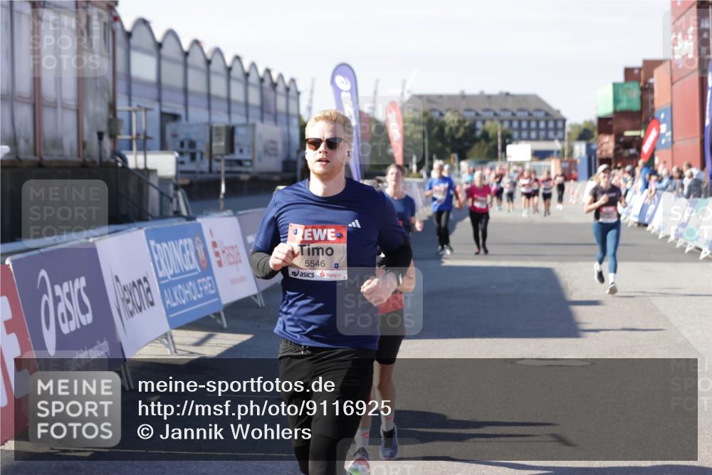 03.10.2025 - Köhlbrandbrückenlauf Jannik Wohlers http://msf.ph/oto/9116925 03.10.2025 13:33:38 Ziel 4006, 4744, 5179, 5281, 5367, 5546, 5549, 5579, 6094, 6734 meine-sportfotos.de