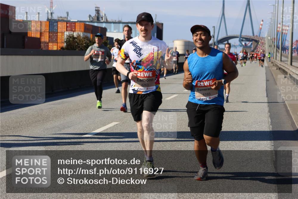 03.10.2025 - Köhlbrandbrückenlauf Strokosch-Dieckow http://msf.ph/oto/9116927 03.10.2025 12:51:58 Position 3 2024, 4263, 4165 meine-sportfotos.de
