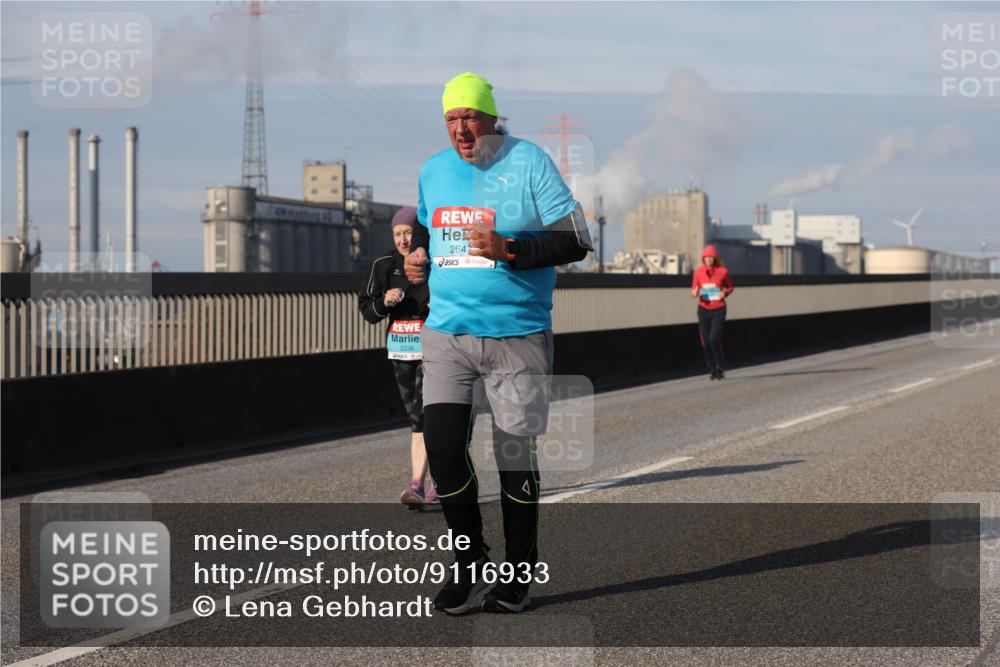 03.10.2025 - Köhlbrandbrückenlauf Lena Gebhardt http://msf.ph/oto/9116933 03.10.2025 10:21:42 Position 2 2236, 2647 meine-sportfotos.de