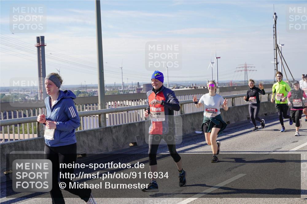 03.10.2025 - Köhlbrandbrückenlauf Michael Burmester http://msf.ph/oto/9116934 03.10.2025 12:58:35 Position 2 5985 meine-sportfotos.de