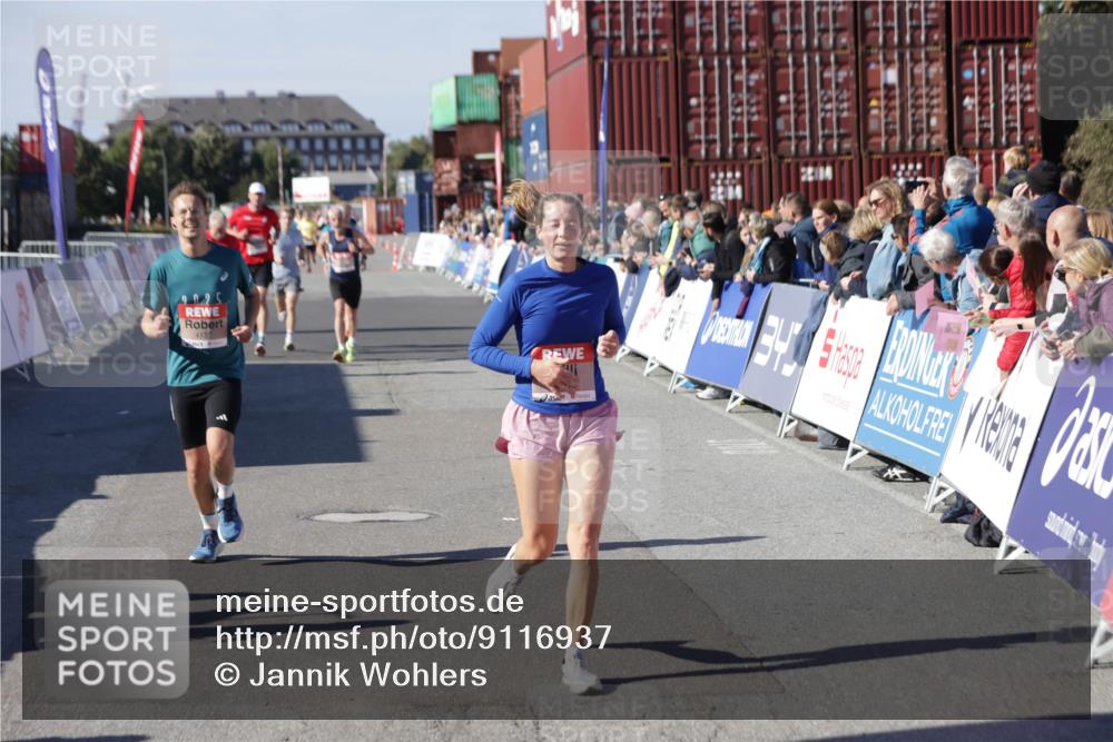 03.10.2025 - Köhlbrandbrückenlauf Jannik Wohlers http://msf.ph/oto/9116937 03.10.2025 13:02:56 Ziel 4095, 4116, 4137, 4203, 4279, 4294, 4619, 4747, 5245, 5793, 5810, 6175, 6447, 6655, 6770 meine-sportfotos.de