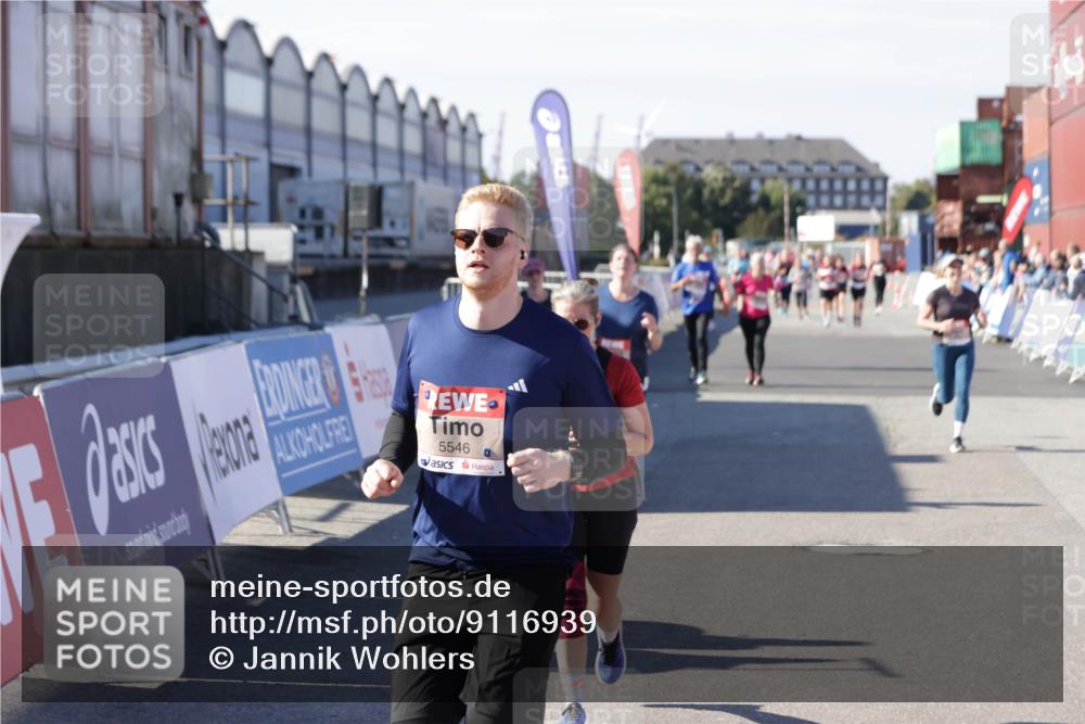 03.10.2025 - Köhlbrandbrückenlauf Jannik Wohlers http://msf.ph/oto/9116939 03.10.2025 13:33:38 Ziel 4006, 4744, 5179, 5281, 5367, 5546, 5549, 5579, 6094, 6734 meine-sportfotos.de