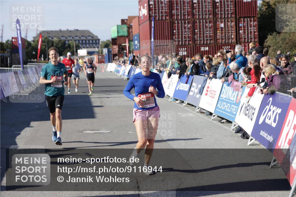 03.10.2025 - Köhlbrandbrückenlauf Jannik Wohlers http://msf.ph/oto/9116944 03.10.2025 13:02:56 Ziel 4095, 4116, 4137, 4203, 4279, 4294, 4619, 4747, 5245, 5793, 5810, 6175, 6447, 6655, 6770 meine-sportfotos.de