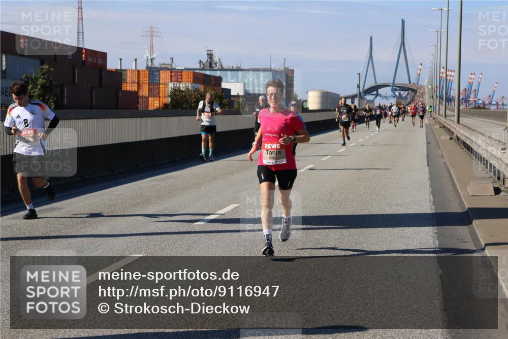03.10.2025 - Köhlbrandbrückenlauf Strokosch-Dieckow http://msf.ph/oto/9116947 03.10.2025 12:52:02 Position 3  meine-sportfotos.de