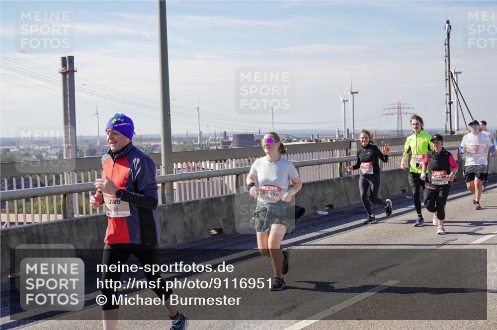 03.10.2025 - Köhlbrandbrückenlauf Michael Burmester http://msf.ph/oto/9116951 03.10.2025 12:58:36 Position 2 5985 meine-sportfotos.de