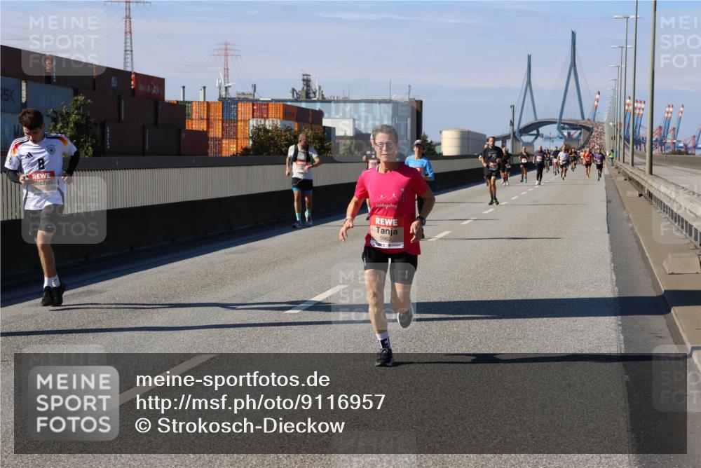 03.10.2025 - Köhlbrandbrückenlauf Strokosch-Dieckow http://msf.ph/oto/9116957 03.10.2025 12:52:02 Position 3  meine-sportfotos.de