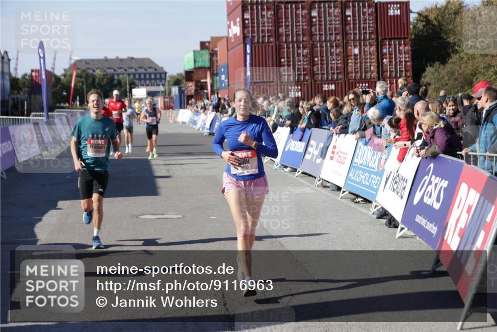 03.10.2025 - Köhlbrandbrückenlauf Jannik Wohlers http://msf.ph/oto/9116963 03.10.2025 13:02:56 Ziel 4095, 4116, 4137, 4203, 4279, 4294, 4619, 4747, 5245, 5793, 5810, 6175, 6447, 6655, 6770 meine-sportfotos.de